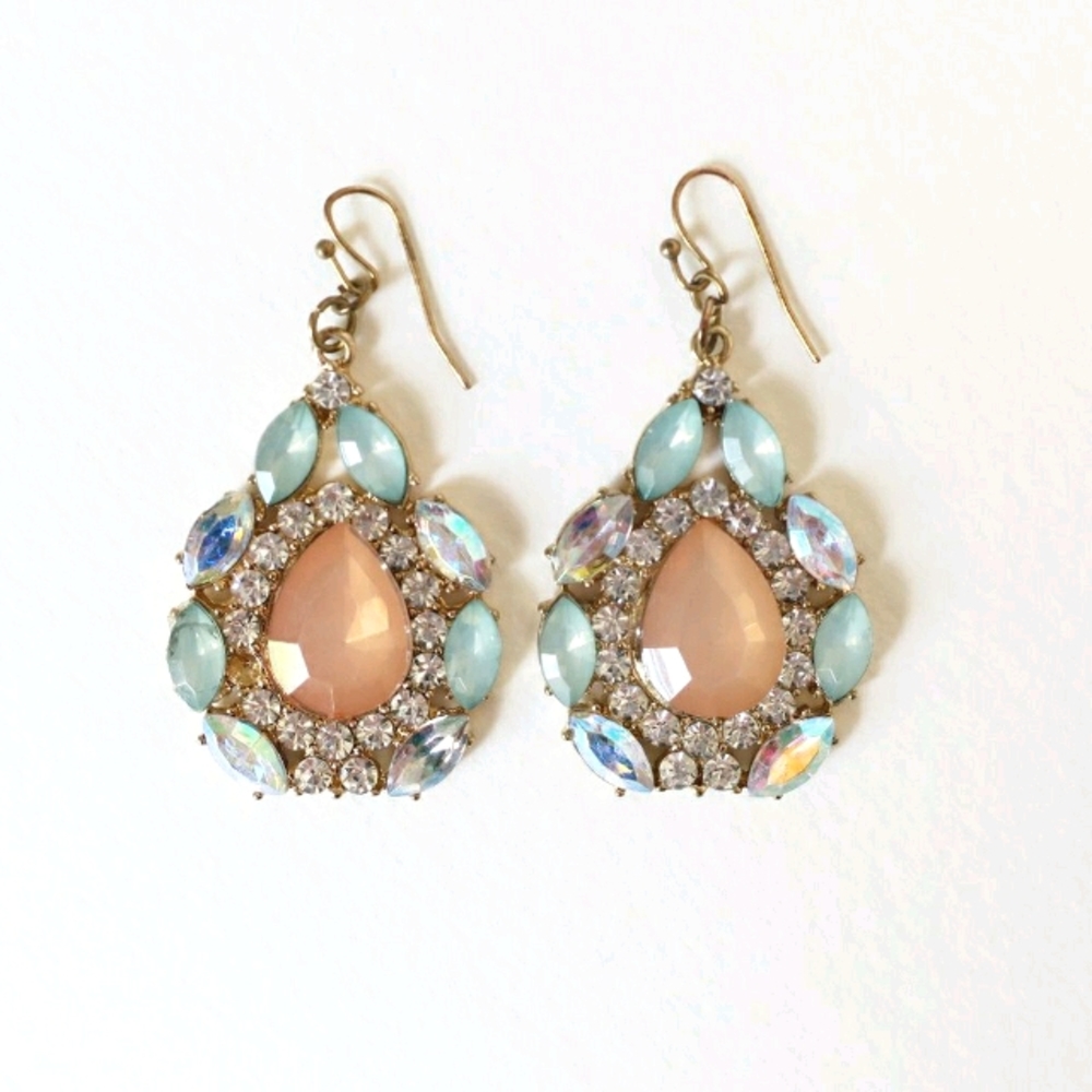 🌟 Sparkly Gemstone Statement Earrings